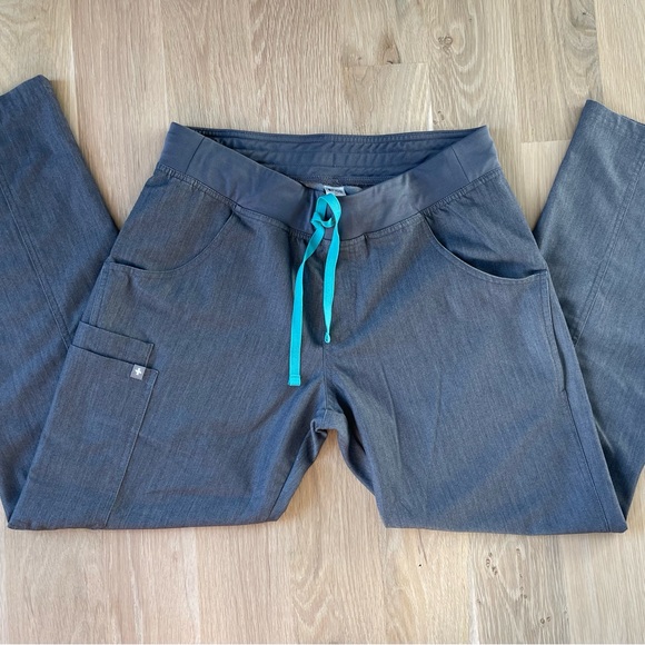 Figs Women's Gray Scrubs with Turquoise Drawstring Medium Petite - Picture 2 of 6